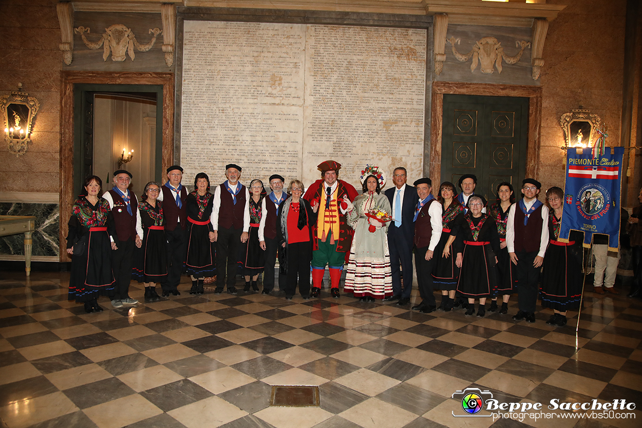 VBS_3741 - Investitura Ufficiale Gianduja e Giacometta Famija Turineisa - Carnevale di Torino 2024.jpg